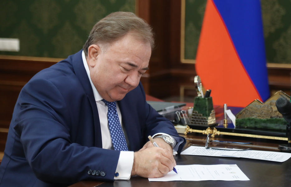 Махмуд-Али Калиматов подписал распоряжение о сокращении рабочего дня в период Рамадана